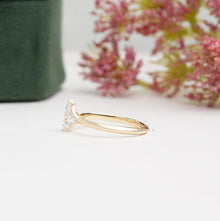 Elegant & Ethical: Certified 1.00 ct Pear Cut Lab Grown Diamond Ring, D Color, VS1 Clarity, 14k Yellow Gold Band